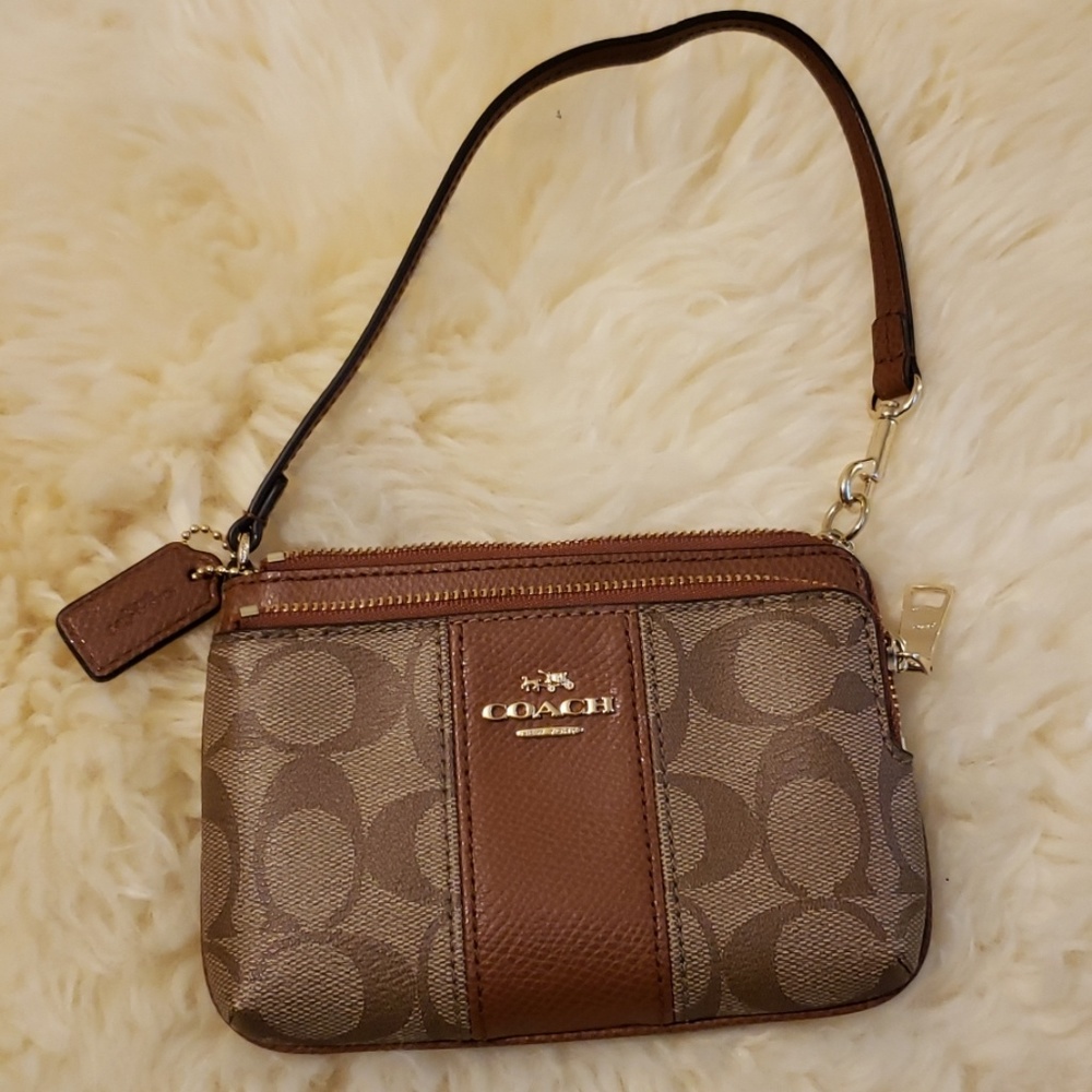 🖤Coach🖤 Mini wristlet